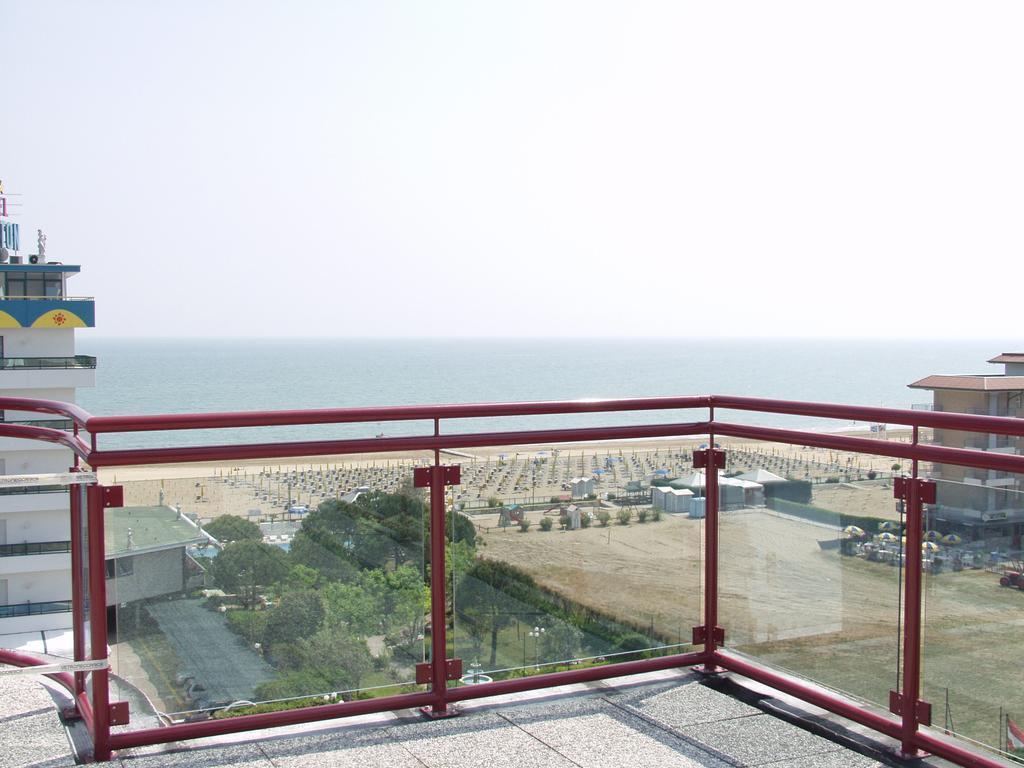 Hotel Coppe Jesolo Kültér fotó