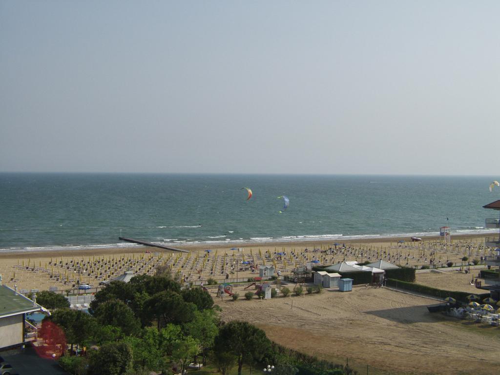 Hotel Coppe Jesolo Kültér fotó