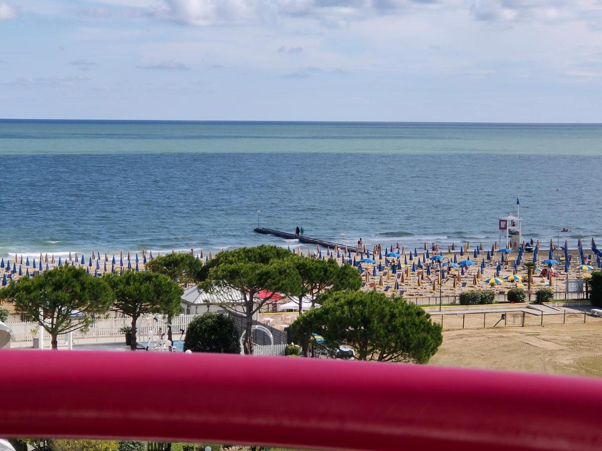 Hotel Coppe Jesolo Kültér fotó