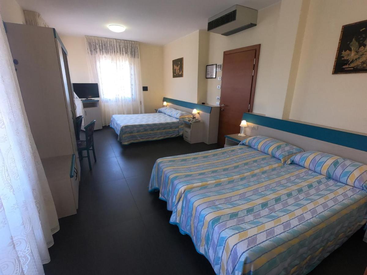 Hotel Coppe Jesolo Kültér fotó